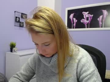 Cam for julie_wayne
